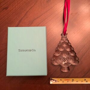 Christmas tree crystal ornament with red ribbon and blue box included